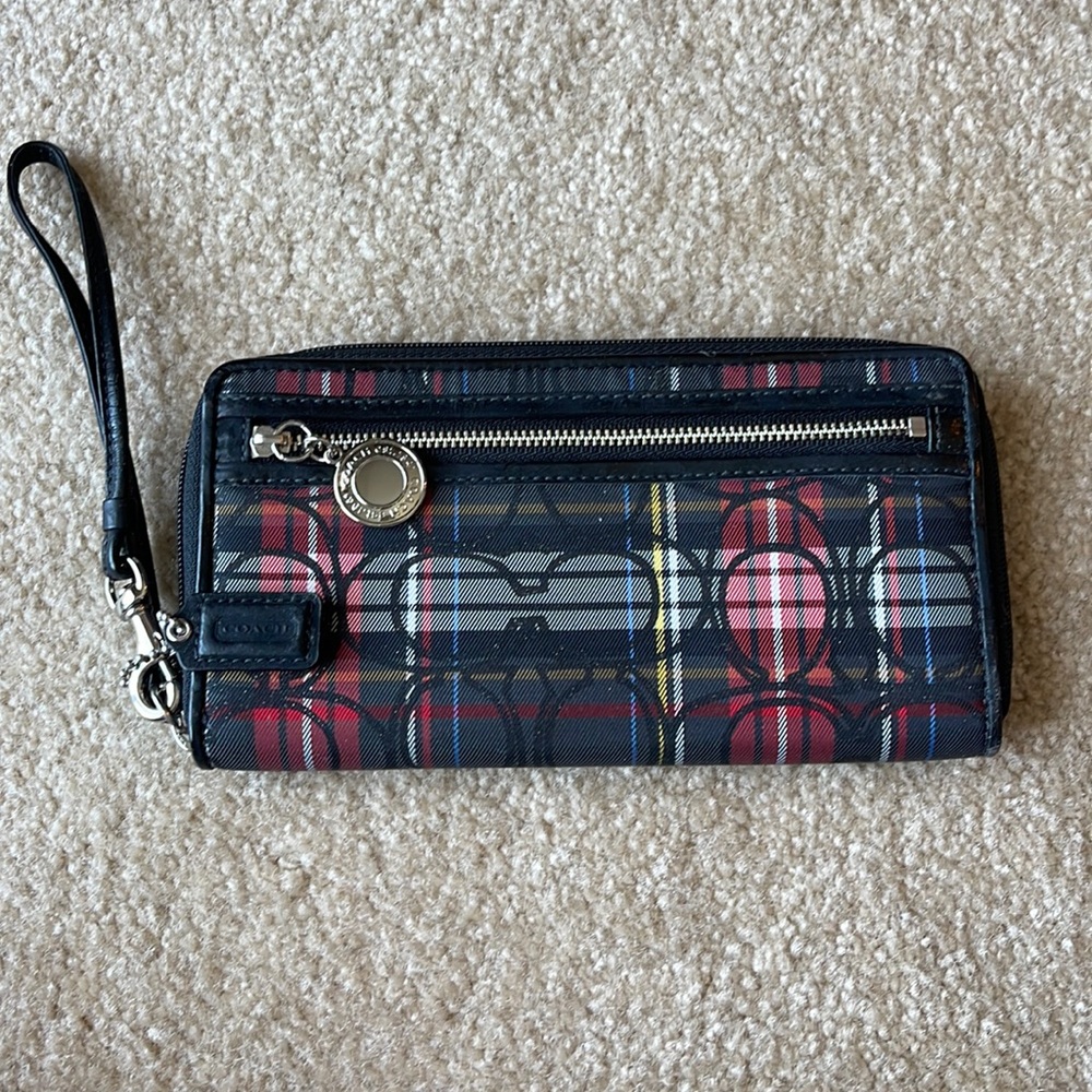 Coach wallet with wristlet